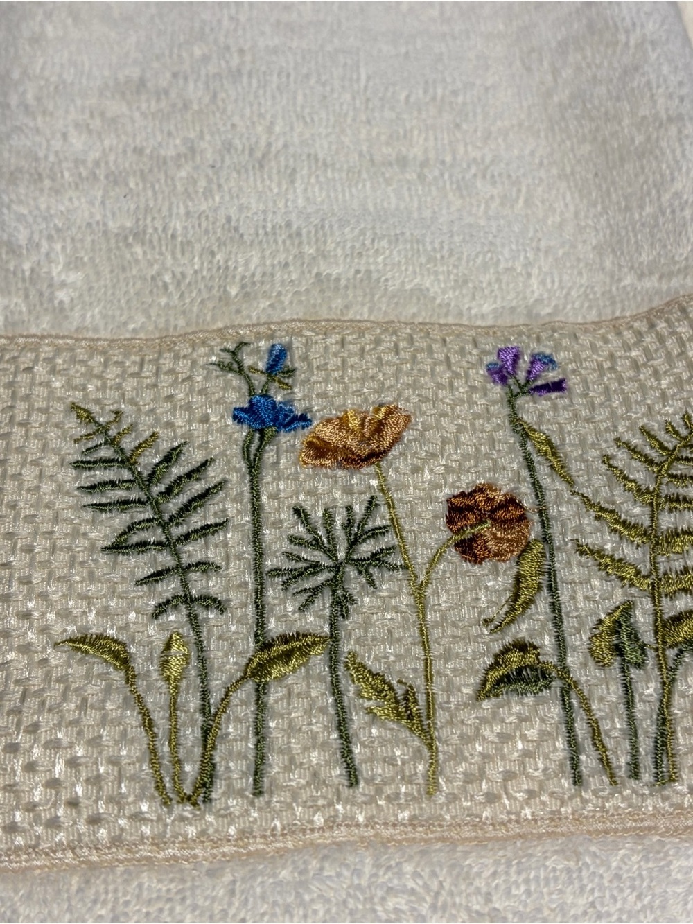 3 pc set - Cream Embroidered Wildflower Border Bath Towel